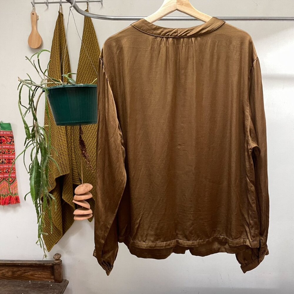 LACAUSA Devi Medieval Bell Sleeve Bronze Sativa Long Sleeve Silky Top,  Large - Picture 3 of 3